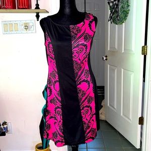 R&B Collections size S NWT. Fuchsia and Black. Beautiful dress